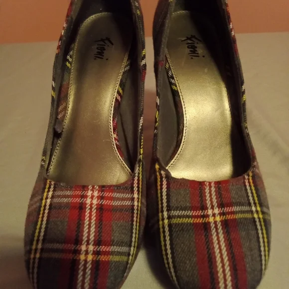 Fioni Plaid 4 inch Heels size 7 - Picture 6 of 7